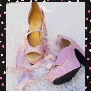 Glitter pink platform pump